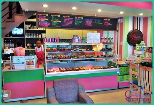 blushing-cupcakes-cafe