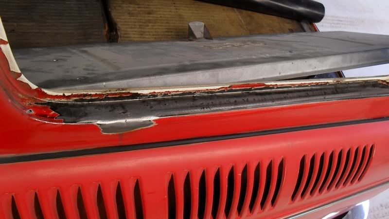 http://i567.photobucket.com/albums/ss112/pur308/Type%203%20wagon%20rust%20repair/SDC11446.jpg