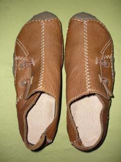 Chuyên Giầy Dép, Balo Túi Xách, Quần Áo chính hãng Nike, Adidas, Puma, Prada, Clarks.