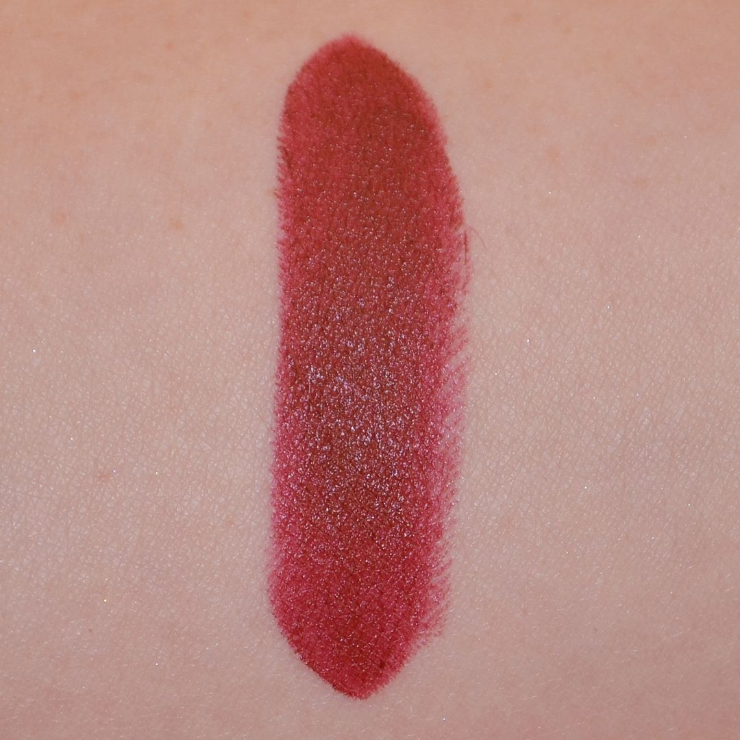 mac studded kiss