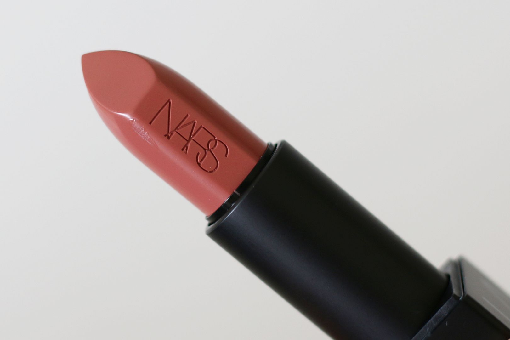 NARS Audacious Barbara