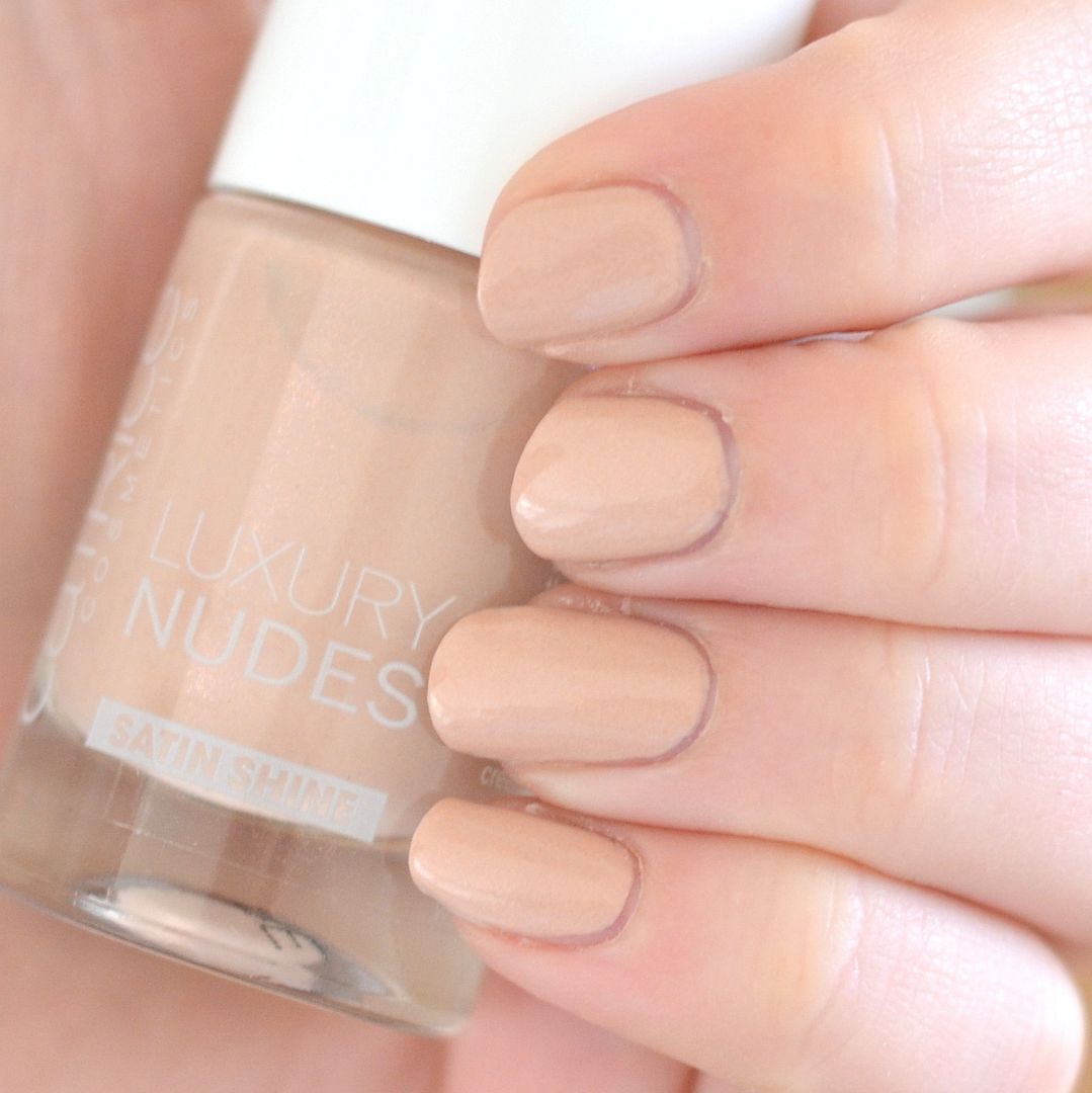 Catrice Luxury Nudes 07 Delight in Pure Light