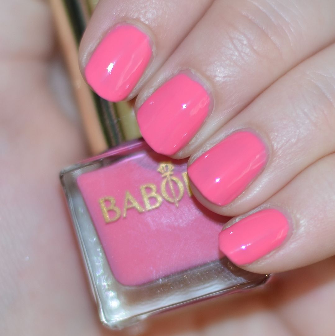 Babor Lip Gloss Stick 02 Sea Anemone en Babor Ultra Performance Nail Colour 34 Oh Là Là!