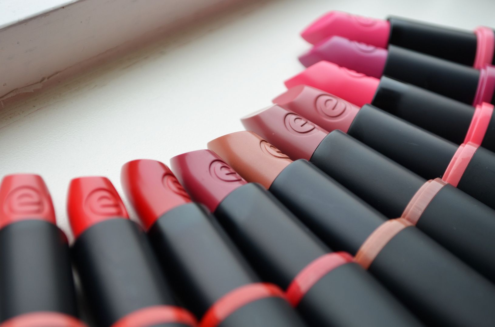 20 8209 Essence Longlasting Lipstick