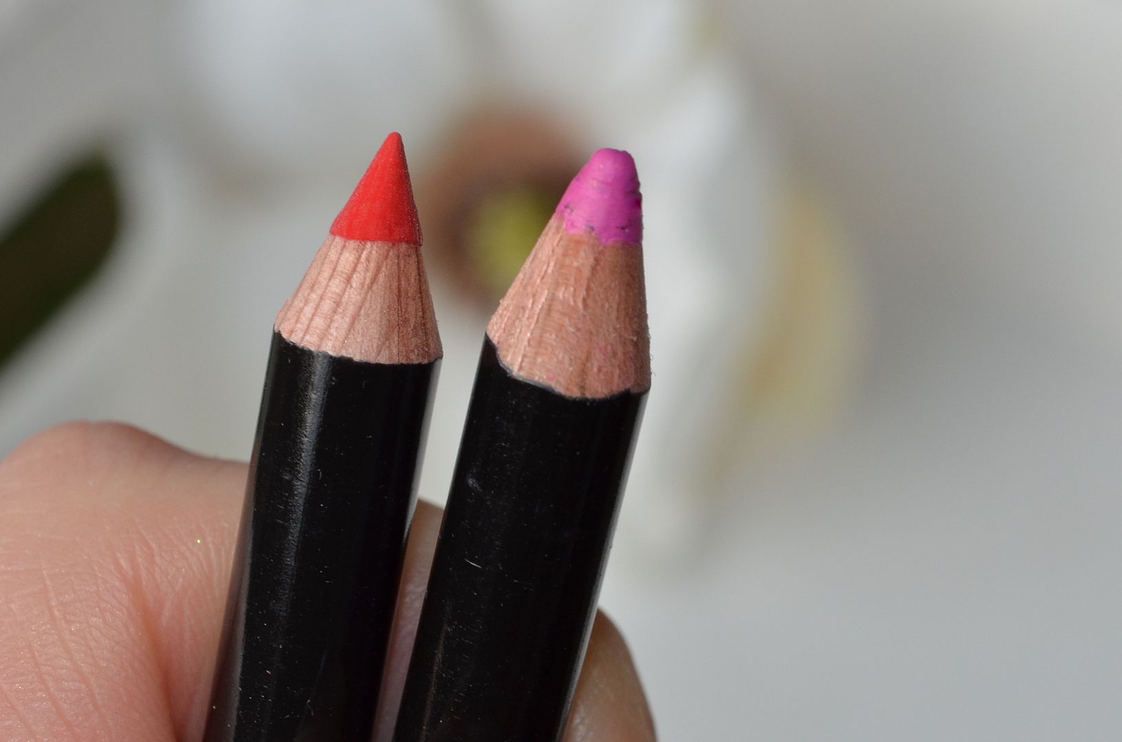 Illamasqua Medium Pencils: Feisty en Manic 29november410 Illamasqua Medium Pencils: Feisty en Manic