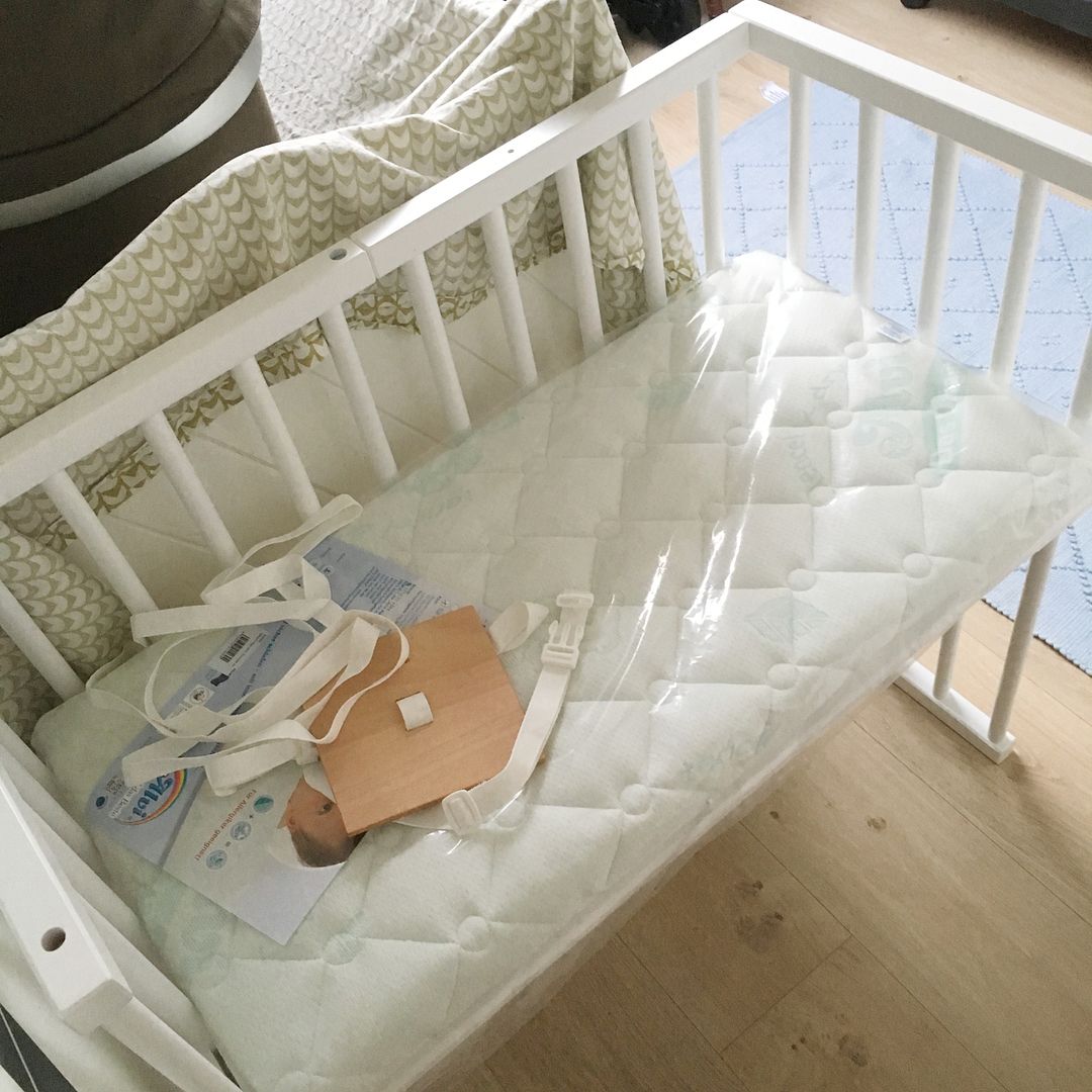 2keep a diary: oktober #5 2wmn Slaapkamer naast het bed