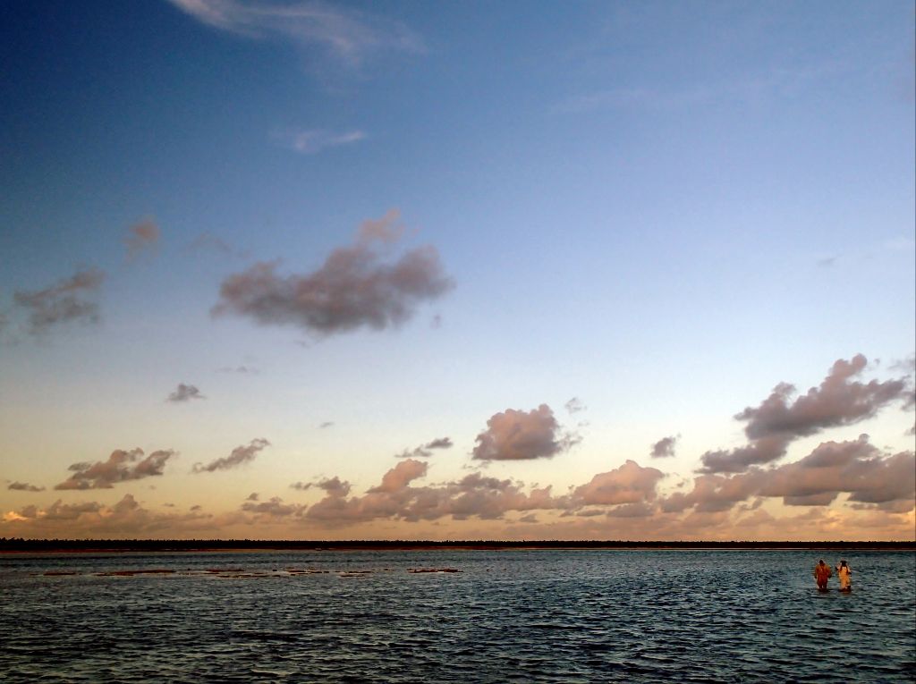 http://i567.photobucket.com/albums/ss117/livetoofish/Christmas%20Island%202013/6A1024x765_zpsea051cfc.jpg