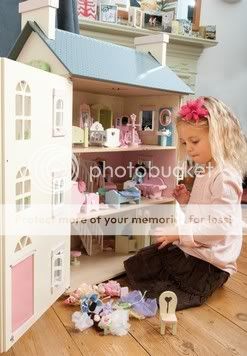 le toy van cherry tree hall